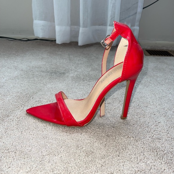Public Desire Pointed Toe Pump - Picture 7 of 7